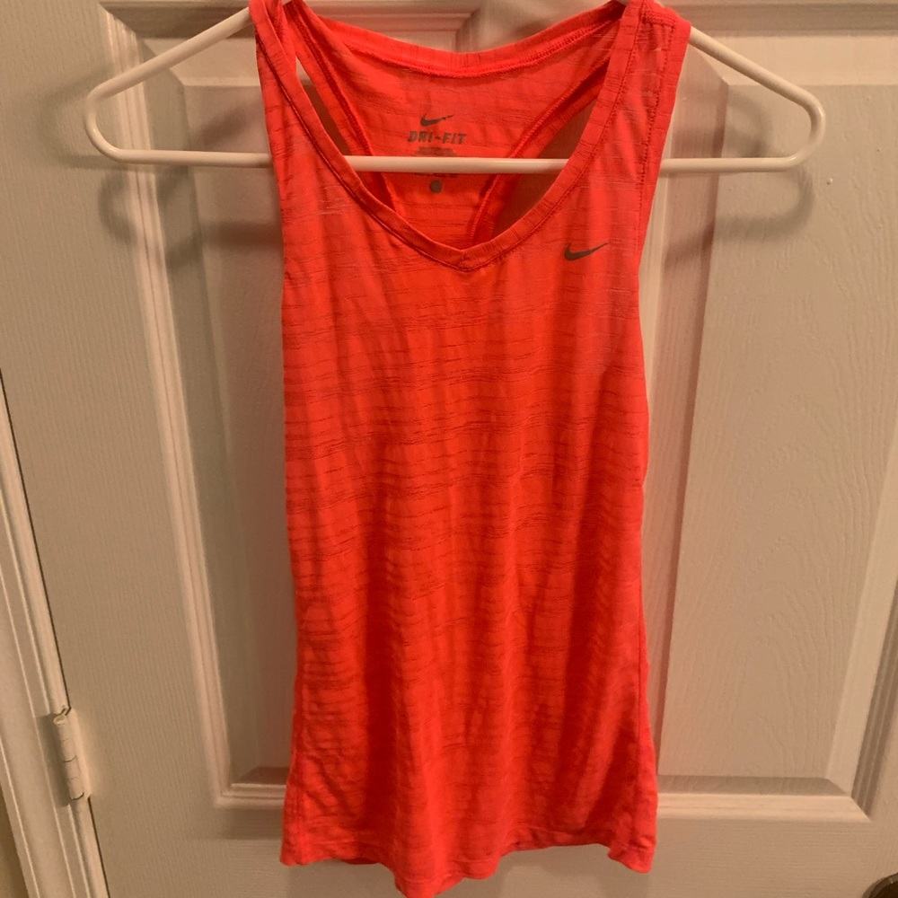 Nike tank